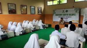 21 Santri Pondok Pesantren Al-Munawwarah Sumedang Raih Beasiswa Santri BAZNAS 2024