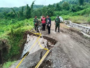 Anggota DPRD Sumedang dari Fraksi PKS Acep Komarudin kunjungi Surian